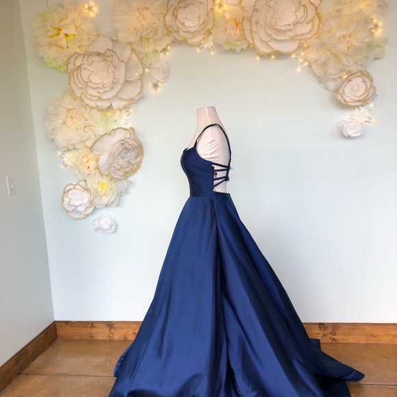 NWT Sherri Hill 👗 - Picture 2 of 4